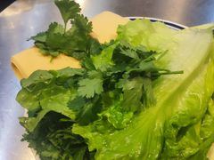蘸酱菜-东北特色铁锅炖·柴火灶(富阳一店)