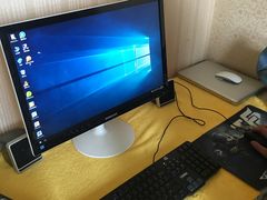 -鸿准通信科技·忠诚手机电脑维修中心(三林店)