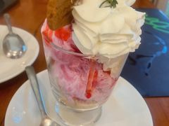 -Chom Cafe and Restaurant