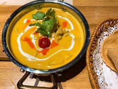 -暹罗酒肆泰餐厅酒吧