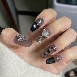 -UGIRL有个美甲