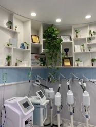 -蕾特恩专业祛痘·皮肤管理