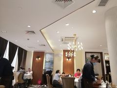 大堂-老人和饭店(淮海中路店)