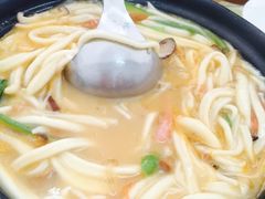 -一家人剪刀面(海伦国际店)