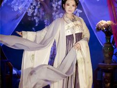 -九月鹰飞汉服摄影工作室