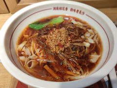 -呷佬·长沙手工米粉(金沙江路店)