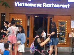 门面-大头虾越式风味餐厅(光明广场店)