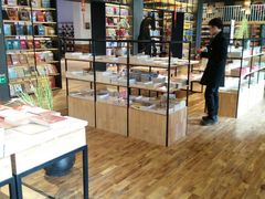 -新华书店(解放中路店)