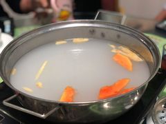 清汤锅底-华哥新鲜猪精品美食