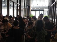 等位区-煲王粤菜餐厅(中侨中心店)