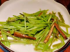 清炒芦蒿-意满花千醉(金茂览秀城店)