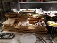 -筠咖啡西餐厅(上海国展宝龙丽筠酒店)