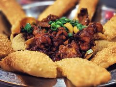 地锅小公鸡-小街天府