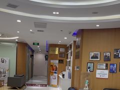 -雅悦齿科(顾村公园店)