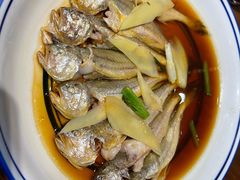 清蒸梅子鱼-兰边碗(鼓楼店)