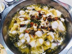 酸菜鱼火锅-杨记大丰收鱼庄(国贸店)