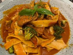 辣汁香肠宽面-A30 BISTRO