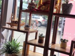 -耳语轻风专业采耳馆(古北花世界商业广场店)