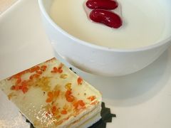 大良双皮奶-香港龙凤楼(巨鹿路洋房店)