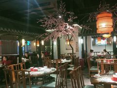大堂-卢大鲜鱼头捞饭(美利广场店)