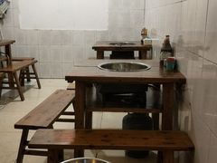 大堂-仔耳朵冷锅鱼蛙芋儿鸡(莲花东路店)