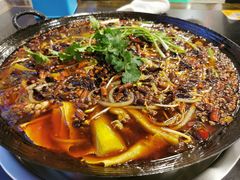 -鸿顺老铁锅美蛙鱼府(解放碑店)