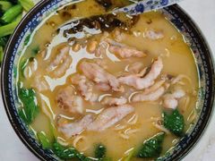 招牌黄鱼面-明呈黄鱼面馆(斜土路店)