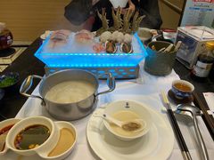 -红鼎豆捞·非遗鲍皇汤火锅(宝丰路店)