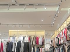 -Max Mara(王府井奥莱·香江小镇店)