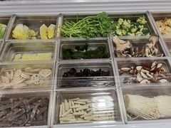 自助取餐区-拿渡·水煮鱼麻辣香锅(王府井奥莱·香江小镇店)