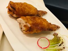 鲜虾胶酿脆皮鸡翅-港丽餐厅(高德置地店)