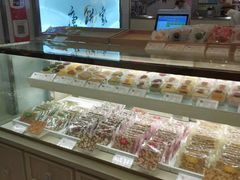 面包甜点陈列柜-唐饼家(龙之梦购物中心虹口店)