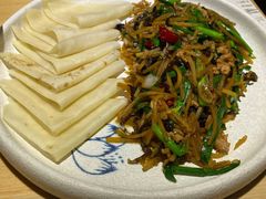 -关东小磨东北菜(上海长风大悦城店)