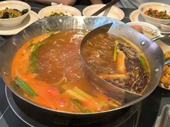 -由衷贵州酸汤牛肉火锅(新桥店)