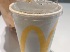 -麦当劳(上海虹桥站30B检票口楼上)
