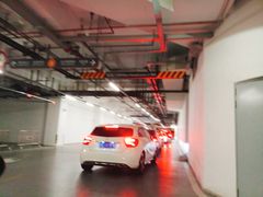 场地-虹桥天地-停车场