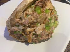 香辣牛腩簋烧-鼎牛牛炖锅·烤串(温泉路店)