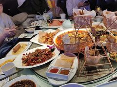 -巴特餐饮6加1音乐餐吧·新疆菜