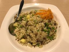 菠萝牛肉炒饭-佰搭果·广式茶餐厅(西华路店)