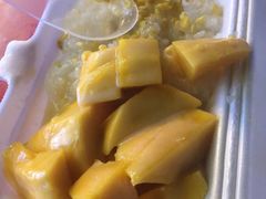 -芒果糯米饭摊子