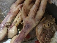 -梁老三麻辣鸡头总店