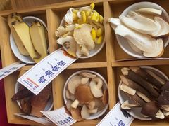 -阿婆情腊排骨火锅(金虹路店)