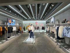 -迪桑特DESCENTE(青岛山东路万象城店)