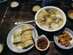 -蓝田九大碗民俗食府(蓝田店)