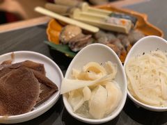 -牛YO寿喜烧·铁板烧和牛火锅自助(市府恒隆店)