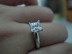 1-威德钻石-克拉钻大本营(南京东路店)