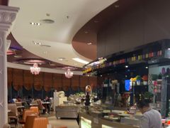 -荣誉国际酒店-云顶旋转餐厅