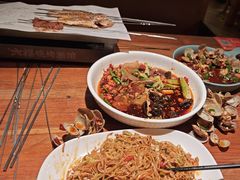 -六福烧烤酒馆(秦隆步行街店)