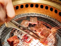 -山川小町·极番烧肉(新地假日广场店)