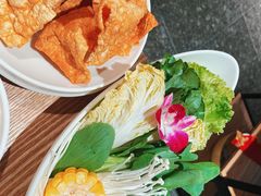 -三人行骨头王火锅(长寿店)